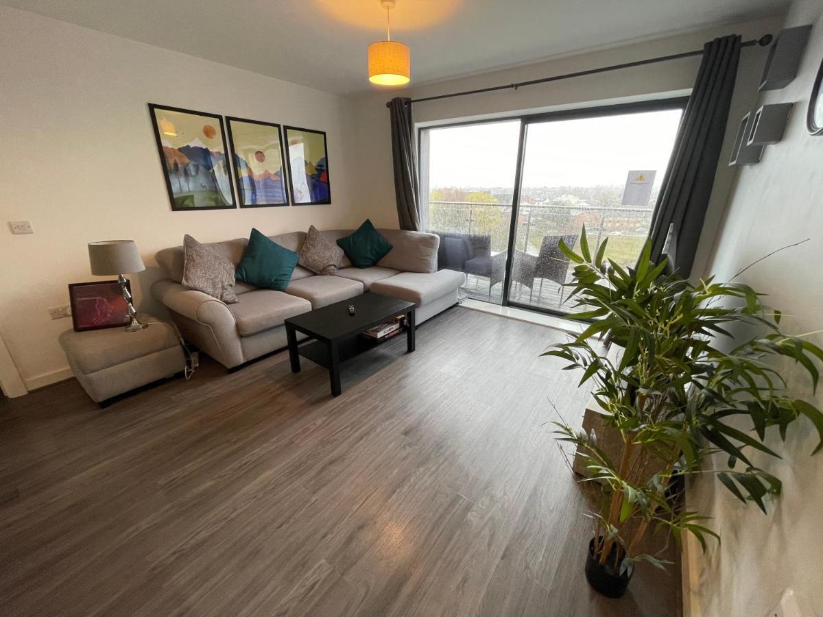 Balcony Marina Apartment With City Skyline Views - Free Secure Parking Manchester Eksteriør billede