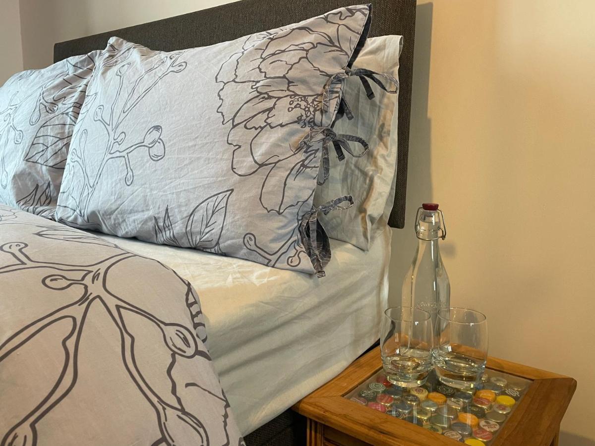 Balcony Marina Apartment With City Skyline Views - Free Secure Parking Manchester Eksteriør billede