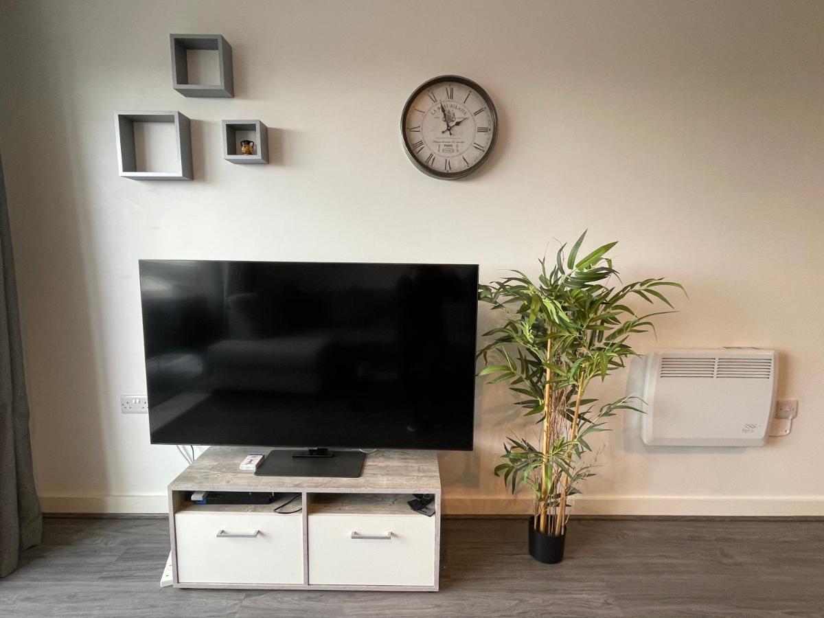 Balcony Marina Apartment With City Skyline Views - Free Secure Parking Manchester Eksteriør billede
