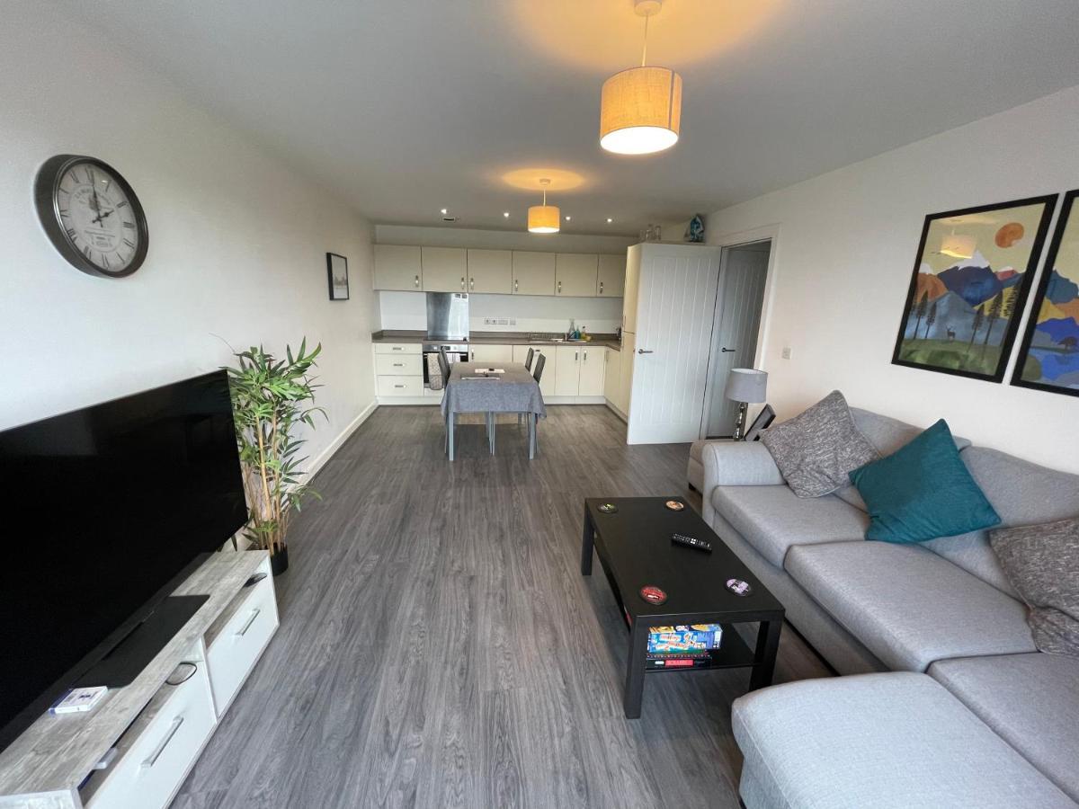 Balcony Marina Apartment With City Skyline Views - Free Secure Parking Manchester Eksteriør billede